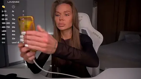 eVvushka webcam stripchat model stream image