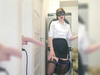 Young-MILF webcam model stream image