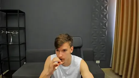 BradyFlint webcam model stream image