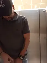 LucasGaeel webcam model stream image