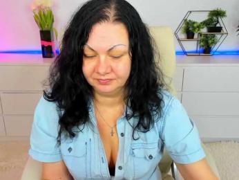 IrissMoon webcam model stream image