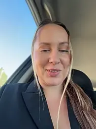 Mona_Plus webcam model stream image