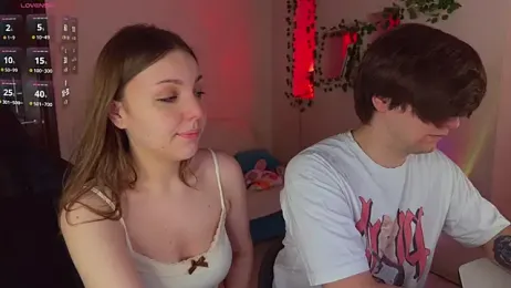 RobertAndLinela webcam model stream image