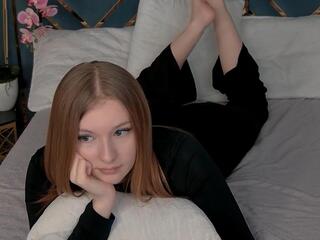 Sophia Salton webcam model stream image