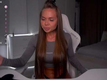 eVvushka webcam model stream image