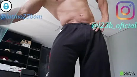 latinoo23bom webcam model stream image