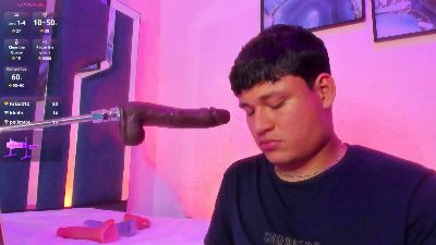 FemNoah webcam cam4 model stream image