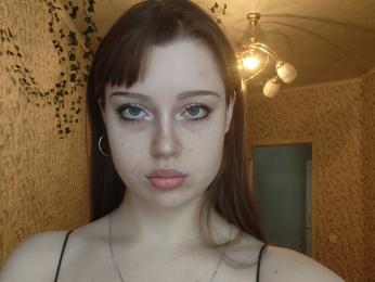 LioraMist webcam model stream image