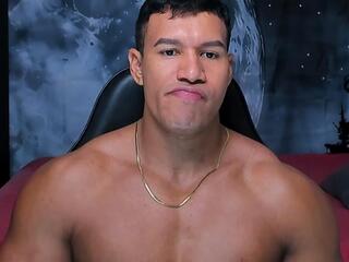 Cris Cruz webcam model stream image