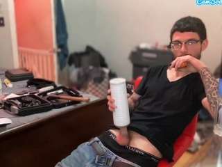 youngkubenski215 webcam model stream image