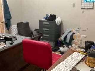 youngkubenski215 webcam model stream image