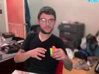 youngkubenski215 webcam model stream image