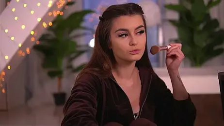 KaylaBray webcam stripchat model stream image