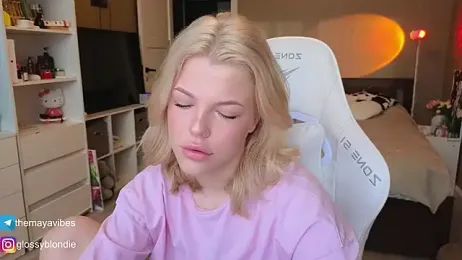 Maya_Rave webcam stripchat model stream image