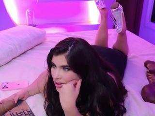 kylie-ross webcam model stream image