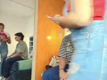 zoe_and_dylan_ webcam model stream image