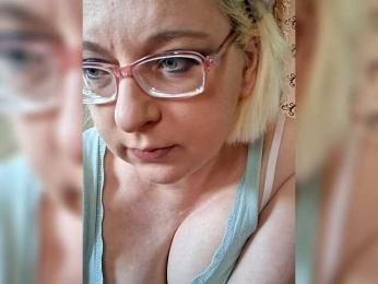 Vika211 webcam bongacams model stream image