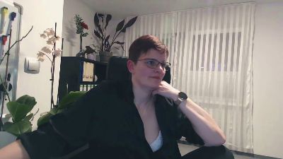 oOSUSIOo webcam model stream image