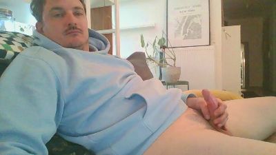 moinuxxx webcam cam4 model stream image