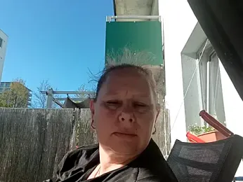 Jahudka47 webcam stripchat model stream image