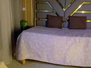 Staicy W webcam model stream image