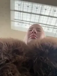 NewLale webcam model stream image