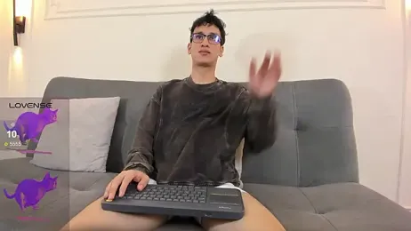 Cum_hunters webcam stripchat model stream image