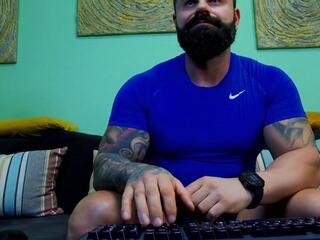 Xtream Leonard webcam model stream image