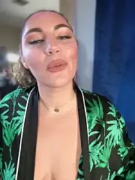 lovely_beast webcam model stream image