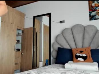 manucute_23_ webcam model stream image