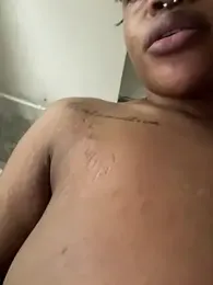 BonnyMolhada webcam model stream image