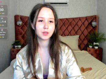 MonicaSway webcam model stream image