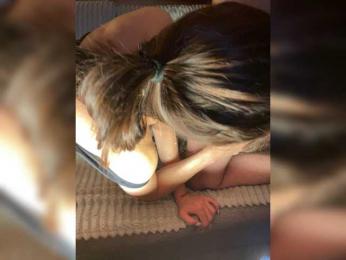 AliceAndAlex webcam model stream image