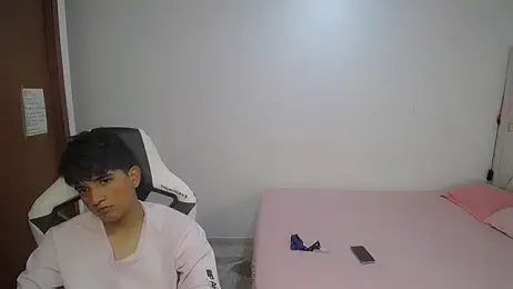 Maxwell_boys webcam model stream image