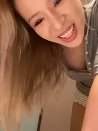 Sunflower-77 webcam stripchat model stream image