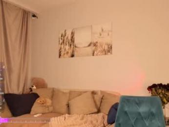 your__voice webcam model stream image