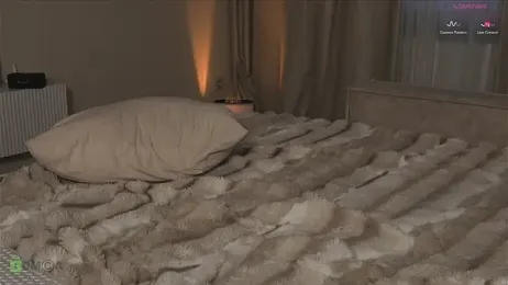 Hit-girl- webcam model stream image