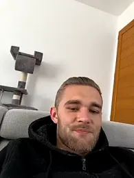 Benjamiinlt webcam model stream image