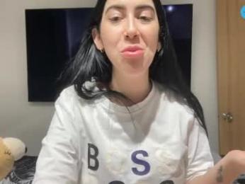 _gummies15 webcam chaturbate model stream image