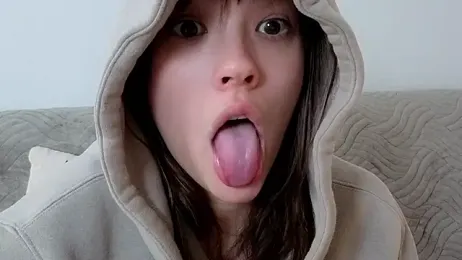 DemiDee webcam stripchat model stream image