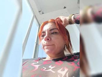 Cocochanell webcam model stream image