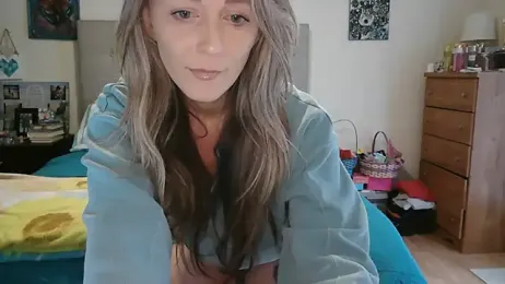 Heyitsmee33 webcam model stream image