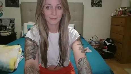 Heyitsmee33 webcam model stream image