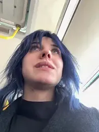 Only_April webcam model stream image