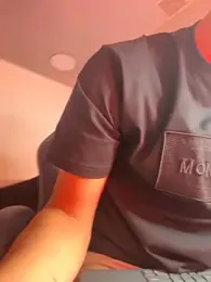 AdrianRinaldi webcam model stream image