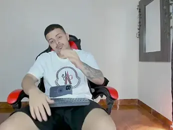 mathew_021 webcam stripchat model stream image