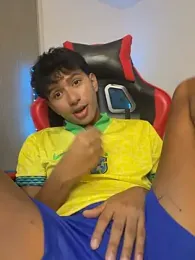 Leonarrrd_01 webcam stripchat model stream image