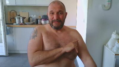 DaddyBearLive webcam model stream image