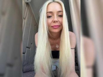 WhiteGirl-one webcam bongacams model stream image