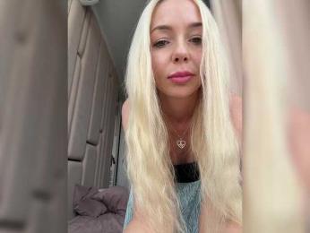 WhiteGirl-one webcam model stream image